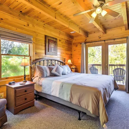 Sevierville Retreat Private Hot Tub and Lake Views!