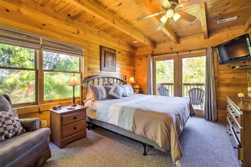 Sevierville Retreat Private Hot Tub and Lake Views! - Parkering