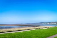 Ocean View - 2 Bedroom Apt - Llanelli - Apartments