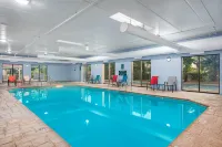 La Quinta Inn & Suites by Wyndham Clarksville