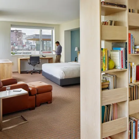 The Study at University City, Study Hotels Отели рядом с достопримечательностью «Истерн Стэйт Пенитэншери»