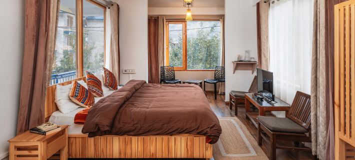 The Bunker Burwa Manali Hotels in Kullu District