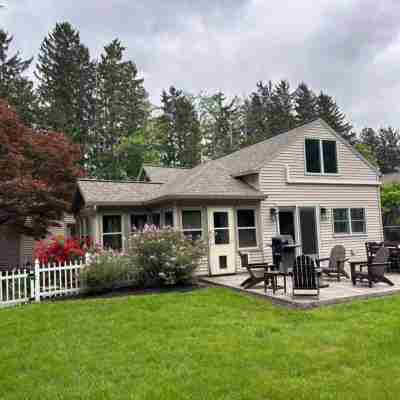 Saratoga Cottage 2br Near Track & Lake 2 Bedroom Home Hotel Exterior