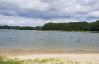 Large House With Private Garden, Right on the Lake -  Privatzimmer
