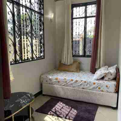 Big, modern family house near city center Rooms