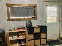 The White House…a lovely family friendly 4-bedroom house with WiFi in Kalkaska