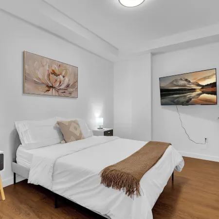 Meridia by Stylish Stays Отели рядом с достопримечательностью «Театр Брейди»