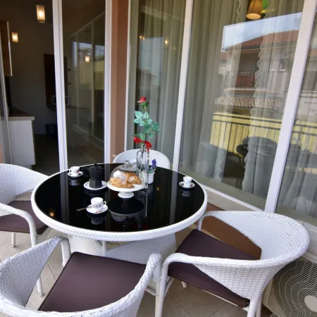 Perfect holiday apartment with pool