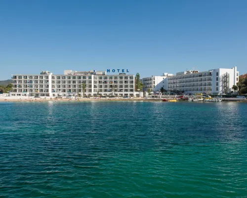 Hotel Vibra San Remo Hotels near Sa Talaiassa