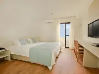 Rede Andrade Vernon Hotels near Batel