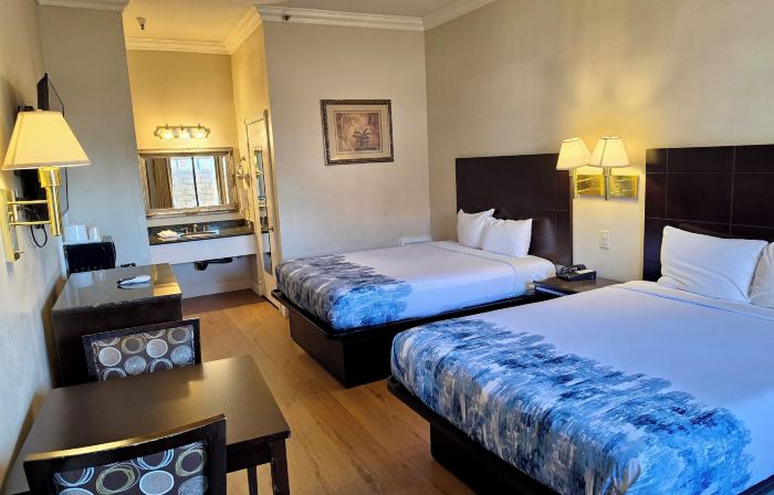 Castaic Inn Six Flags Valencia