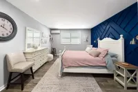 Lovely Renovated 2-Level Condo + Pool + Steps to the Beach!