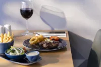 Holiday Inn Express ABERDEEN AIRPORT by IHG - breakfast