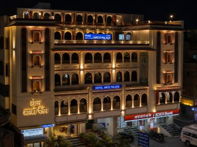 Hotel Arco Palace
