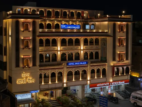 Hotel Arco Palace