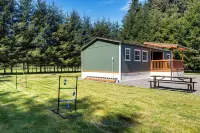 Private Yard w/ Games! Family Getaway in Forks - Boutique
