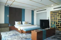 Devka Beach Resort - parking