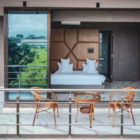 6BHK Pearl Drops Villa Igatpuri Heated Pool