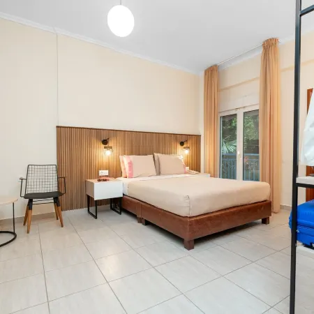 Stratos Hotel