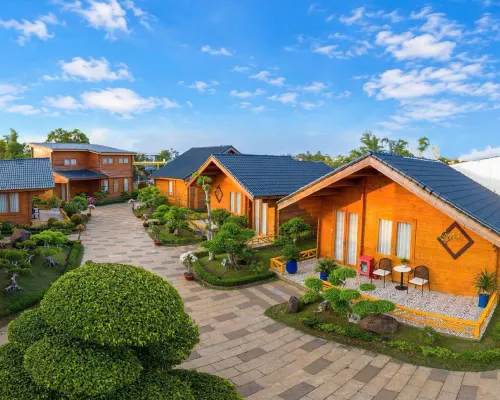 Doi Dep Villa Hotels in B'Lao