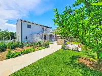 Tone - balcony