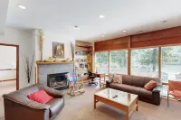 Family Lake House With Deck, Private Dock/boathouse, Grill, Firepit, & Fast Wifi - 4-Star