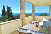 House Lemoni, Apartment C - Pelekas, Corfu - con vistas a la montaña