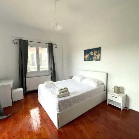 Live the Summer Dream at Gaios Cozy Retreat