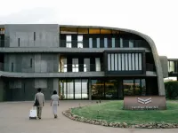 Yanmar Sunset Marina Clubhouse&Hotel - 停車場