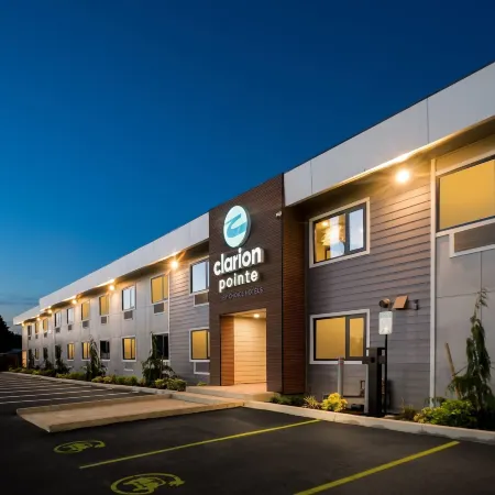 Clarion Pointe Kent - Seattle South