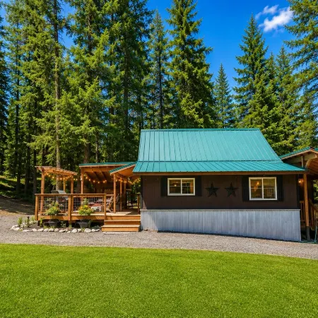 Camp David 1 Bedroom Home by NW Comfy Cabins