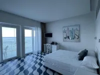 Metasuites Beach - Sea View