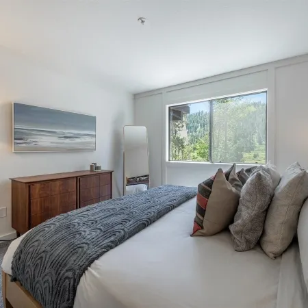 Alpenglow Loft 2 Bedroom Condo