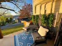 Perfect Lakeside Getaway - Renovated condo with ALL the amenities + Laundry! - Apartments