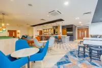 Holiday Inn STEVENAGE by IHG - bar