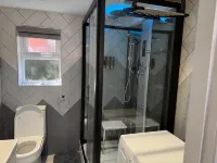 Studio Appt - Sleeps 2 - Free Parking - 5Min-Metro - parking