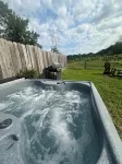 StarGazer 2.0 Farm Cottage, Just 20 Mins to Hocking Hills. w/Fast Internet - 4-Star