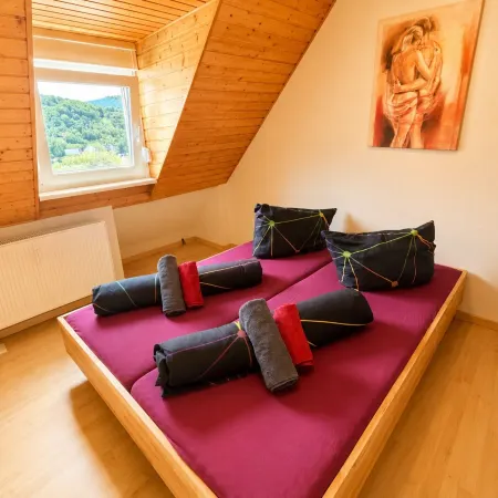 Cozy Attic Apartment