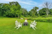 Fall Retreat : 1 Mi Cayuga Lake : Gym & Fire Pit - 2-Star