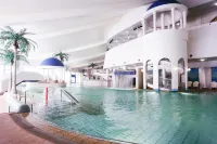 Chateraise Gateaux Kingdom Sapporo Hotel & Spa Resort - piscine
