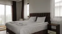 Guzel Evler Family Resort - Airport Shuttle