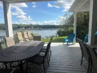 Magnificent Riverfront Victorian  House  steps from downtown Ottawa ! - Wifi
