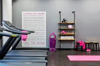 Moxy Frankfurt East - Phòng Gym
