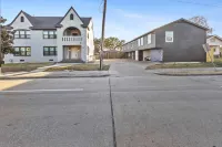 2BR Loft Near TSU + Med Center | In-Unit Laundry | Third Ward Houston 3 - 2 星級