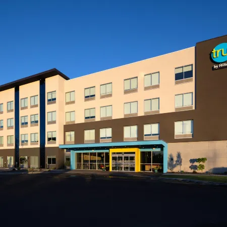 Tru by Hilton Yakima Airport