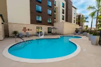 TownePlace Suites Irvine Lake Forest - Swimmingpools