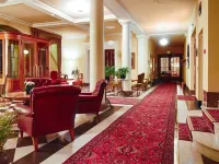 Hotel Royal Luzern Hotels near Markuskirche