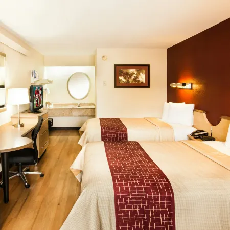 Red Roof Inn Louisville East - Hurstbourne