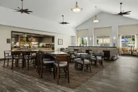 Homewood Suites by Hilton Bakersfield - parking
