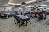 Hampton Inn by Hilton New Albany - parking
